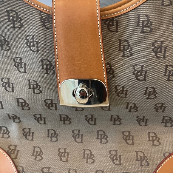 Vintage- Dooney & Bourke Signature DB Handbag‎ - Picture 4 of 11